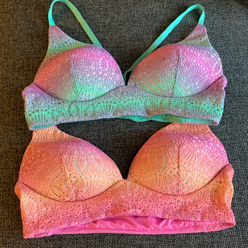 Victoria’s Secret bras 36B
